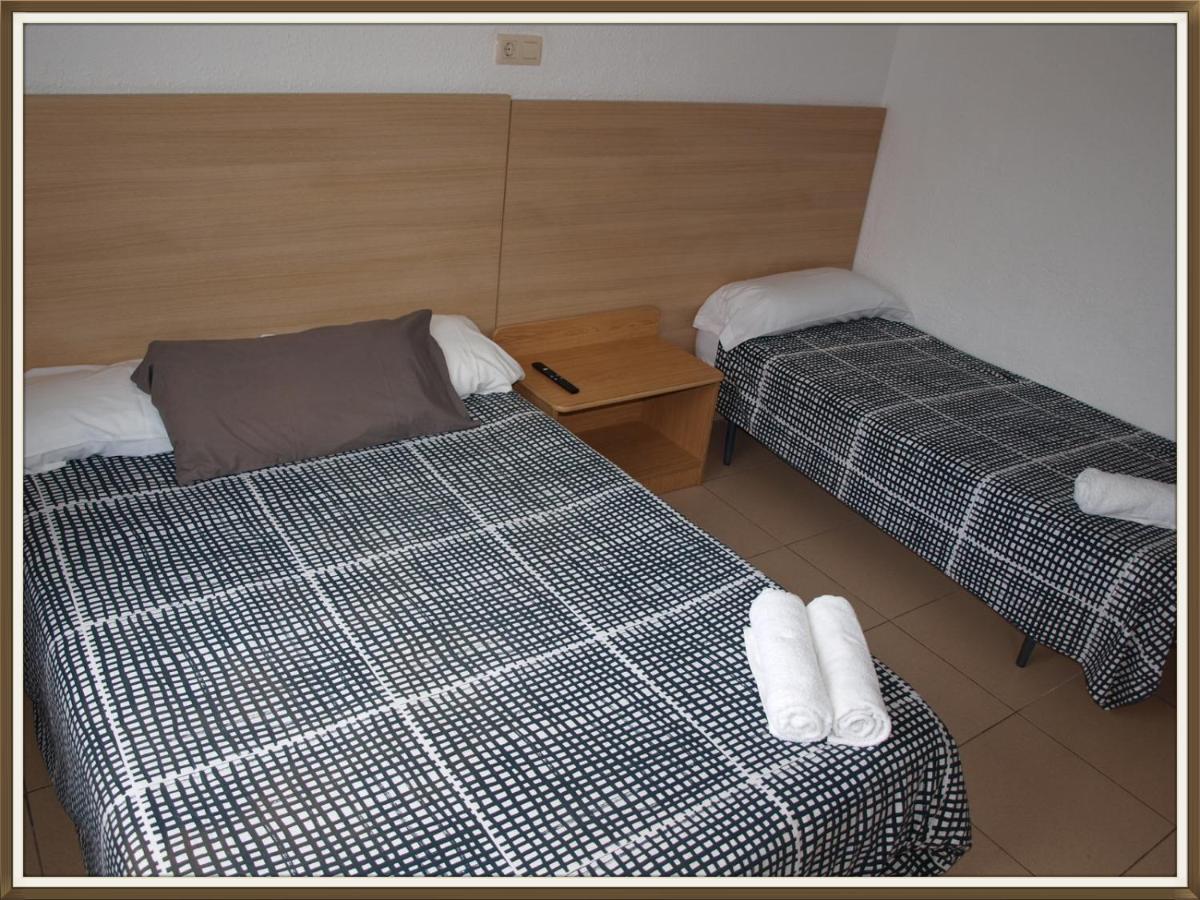 Hostal Mozaik Lloret Lloret de Mar Esterno foto