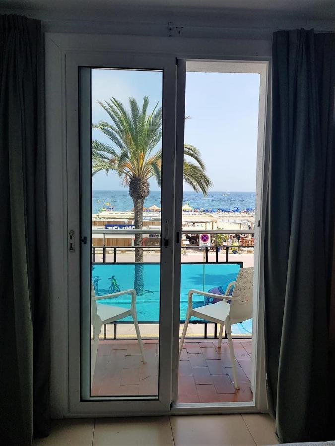 Hostal Mozaik Lloret Lloret de Mar Esterno foto